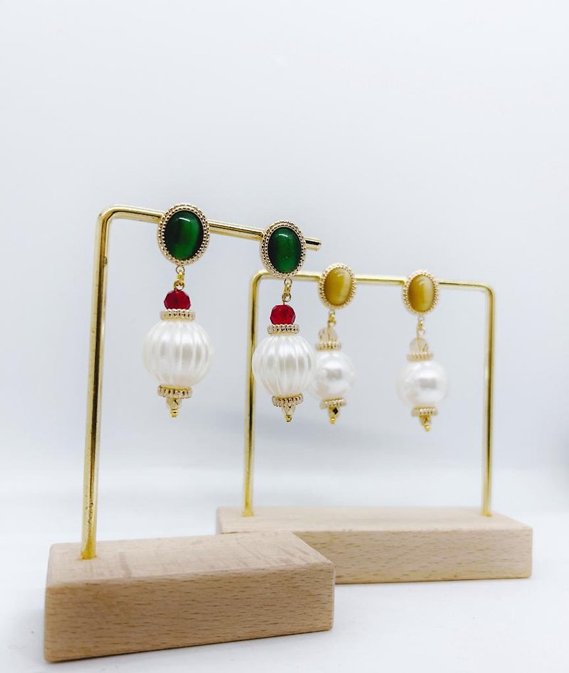 | Girls is Christmas | Palace Pearl Christmas Earrings - Earrings & Clip-ons - Other Metals Multicolor