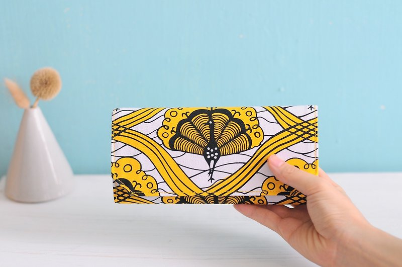 Peacock Canvas Wallet with Washable Paper, Lightweight, Eco-friendly Material - กระเป๋าสตางค์ - วัสดุอีโค สีเหลือง
