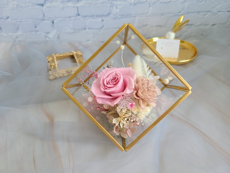 Gold frame square glass flower ceremony glass table flower - ช่อดอกไม้แห้ง - พืช/ดอกไม้ สึชมพู