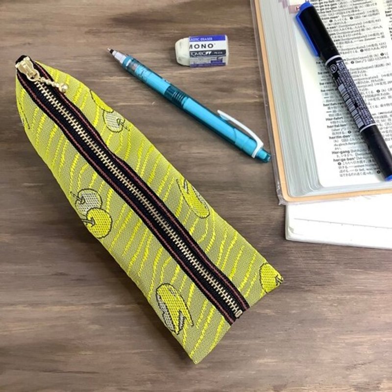 Rabbit style apple pattern pencil case - กล่องดินสอ/ถุงดินสอ - วัสดุอื่นๆ สีเหลือง