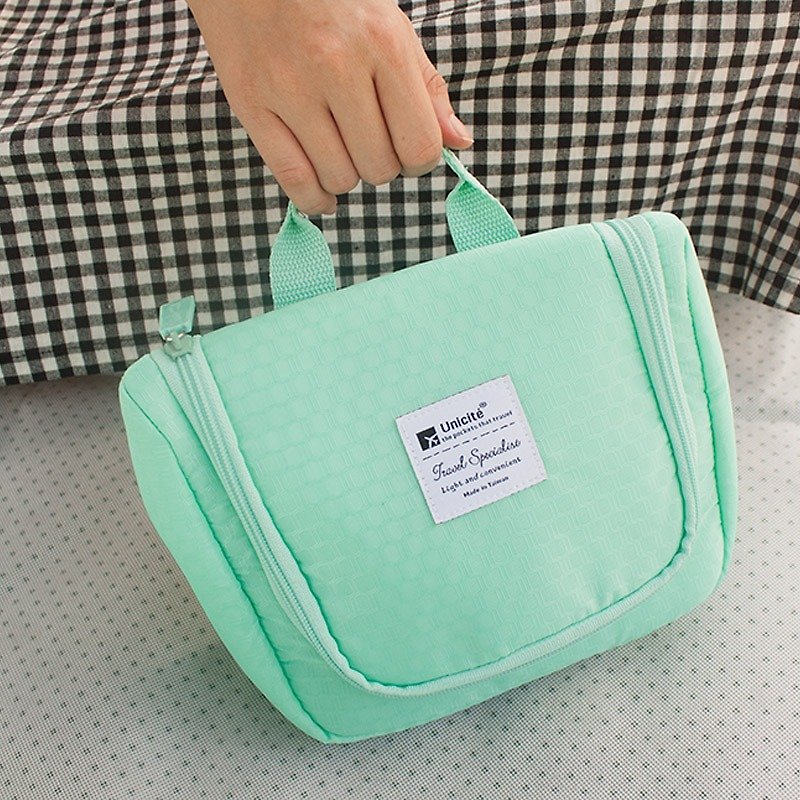 Green travel water repellent bathroom storage bag (M) / makeup wash bag / wash bag / grooming bag - Unicite - กระเป๋าเครื่องสำอาง - เส้นใยสังเคราะห์ 