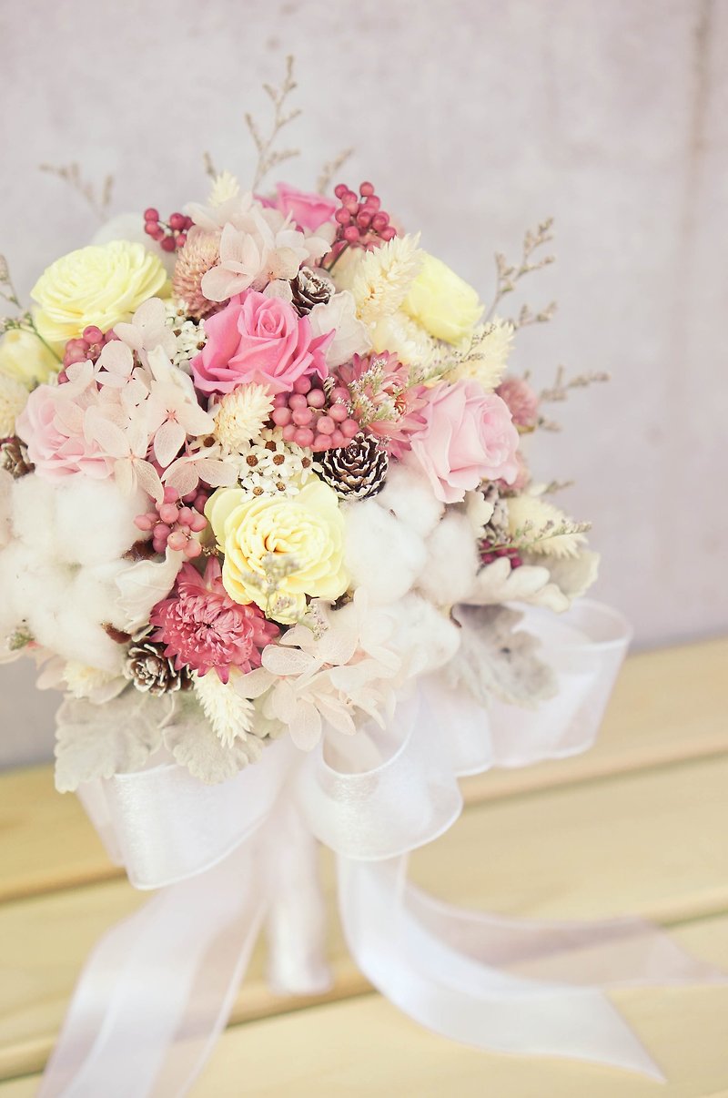 パステルカラーピンクアマランサスの花のブーケ - 結婚式のブーケ/バレンタインデーの花束/結婚式屋外の写真/春限定 - 観葉植物 - 寄せ植え・花 ピンク