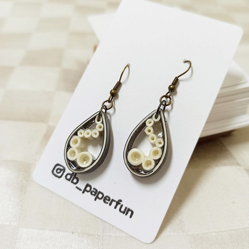 紙工藝 衍紙 捲紙 手作飾品—流金歲月 - 耳環/耳夾/耳骨夾 - 紙 白色