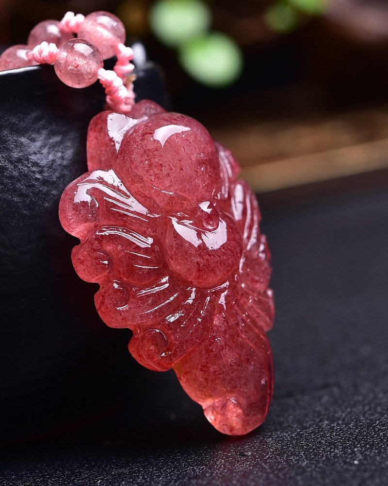 純天然草莓晶天使九尾狐吊墜項鏈 晶體超潤 顏色美 招桃花防小人 - 項鍊 - 水晶 