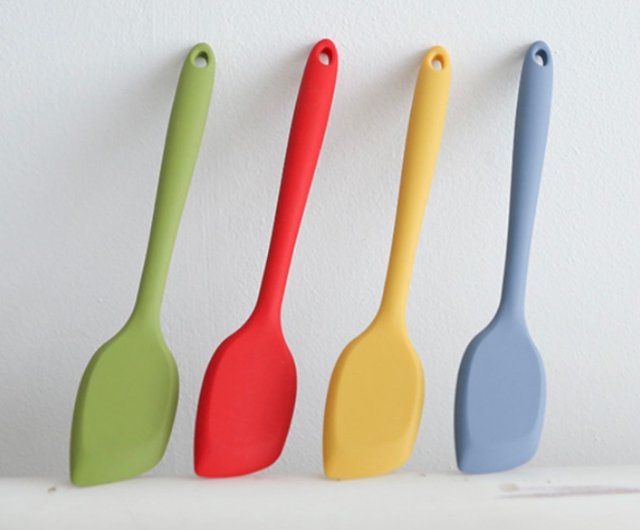 Platinum Silicone Solid Spoon | Red