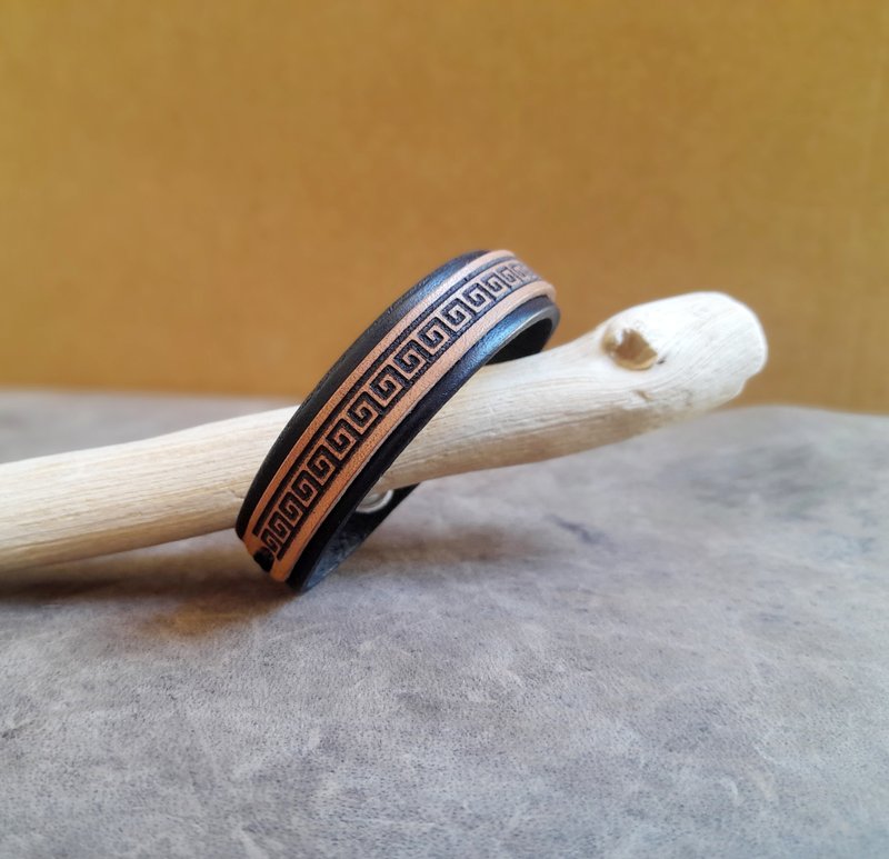 Meander Infinity Bracelet -  Ancient Greek Key Symbol on Leather - 手鍊/手環 - 真皮 咖啡色