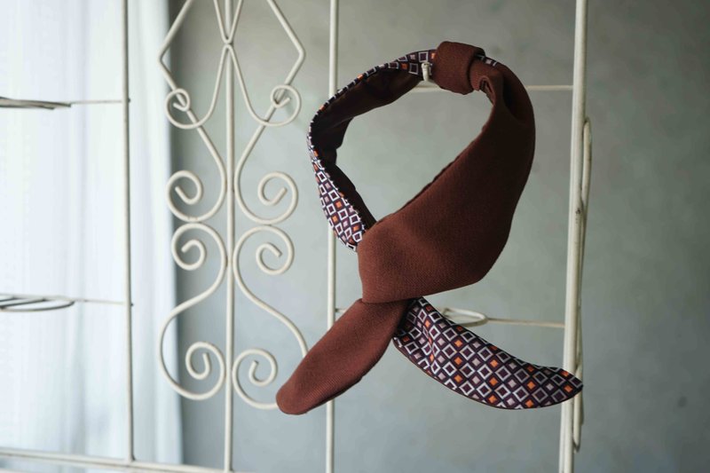 ヴィンテージネクタイリメイク レトロワイヤーヘアバンド - マジックキューブ - ダークブラウン - スカーフ＆ヘアアクセサリー兼用 - クリスマスギフト - ヘアバンド．カチューシャ - ポリエステル ブラウン