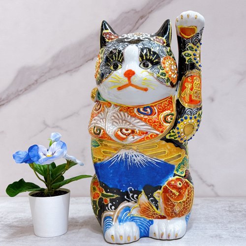 九谷焼　新品　招き猫　黒盛花と富士　富士山 九谷焼 新品 招き猫 黒盛花と富士 富士山