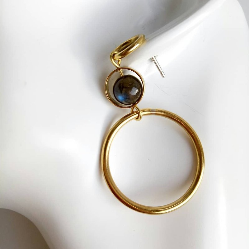 Circle Hoop Brass Earrings 925 Tremella Needle Labradorite - ต่างหู - โลหะ สีทอง