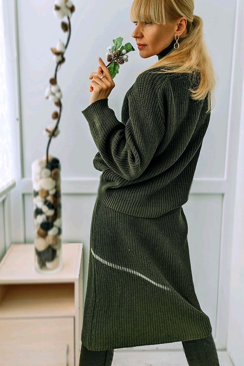 MezhanHook Knitted voluminous skirt in olive color, custom size XXS-XL