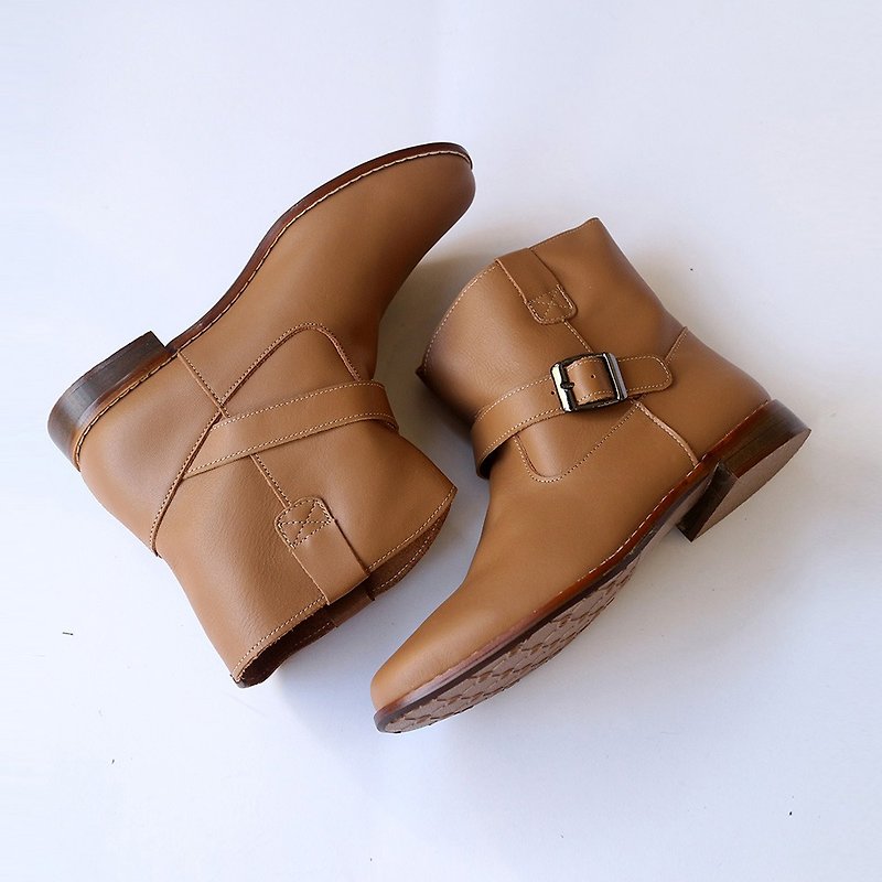 【 Freedom of wandering 】Buckle Boots_Coffee - รองเท้าบูทสั้นผู้หญิง - หนังแท้ สีนำ้ตาล