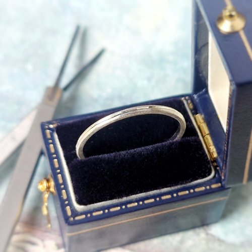 Tamasii Jewellery 人手批花雕鑿 一線牽 純銀 幼戒指 傳統工藝