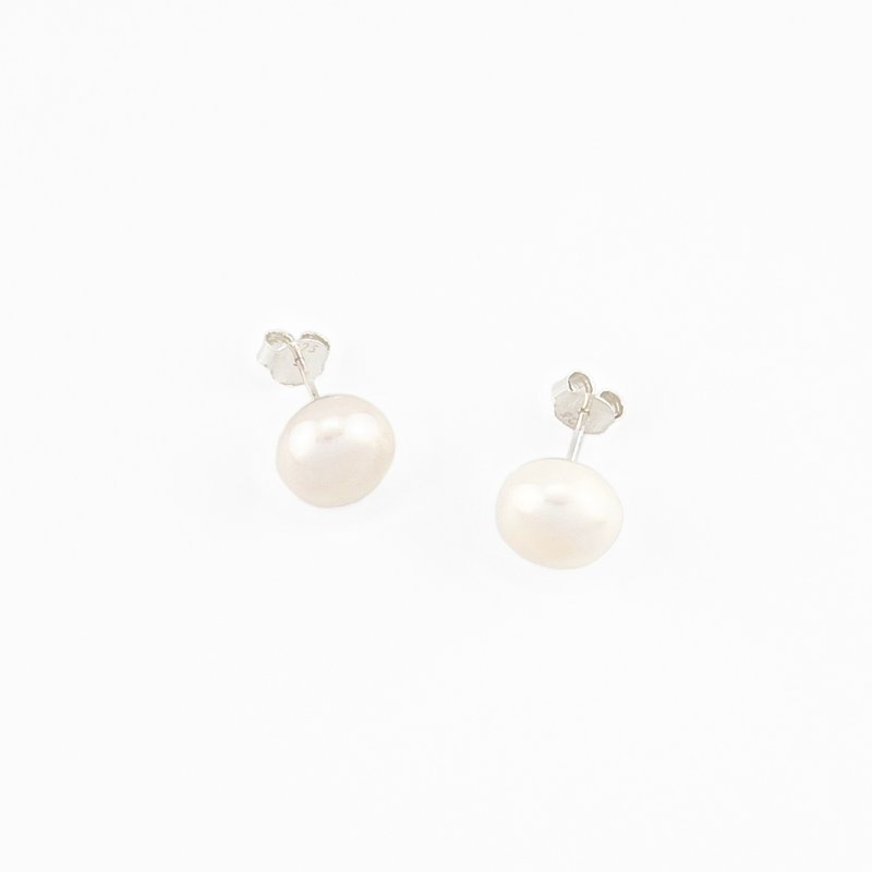 [Soft light pearl Silver stud earrings] 9mm pearl white sterling silver - ต่างหู - เงินแท้ สีเงิน