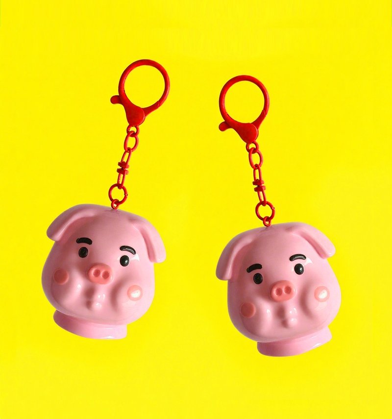 cheeky cheeky Thick-Faced Pig Double Blade Brand Pork Pig Head Vinyl Toy Keychain - พวงกุญแจ - ซิลิคอน ขาว