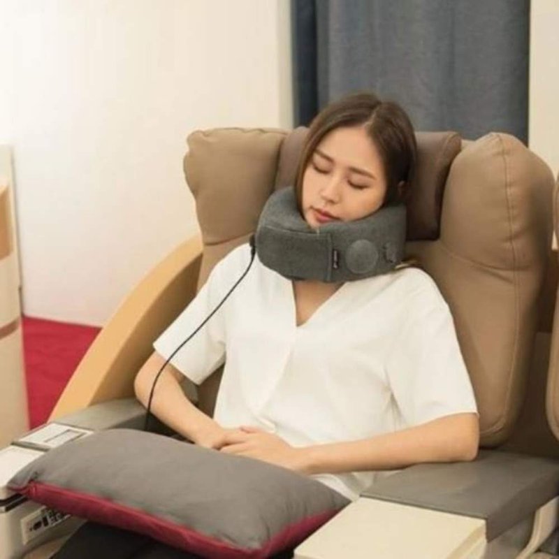 TRAVELMALL SWITZERLAND MULTI-FUNCTIONAL MASSAGE & HEAT PILLOW WITH PATENTED PUMP - Neck & Travel Pillows - Polyester Gray