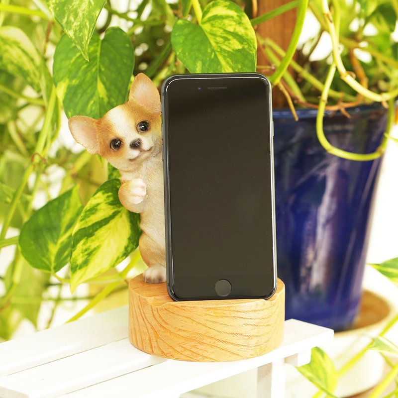 デバリエ ca218h【正規品】犬の置物 チワワ スマホスタンド レジン製 ギフト かわいい 誕生日プレゼント - スマホスタンド・イヤホンジャック - レジン ブラウン
