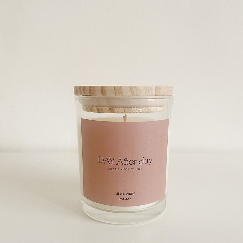 DAY.After.day - No.003 The most profound companionship natural soy Wax container scented candle - เทียน/เชิงเทียน - ขี้ผึ้ง สีส้ม