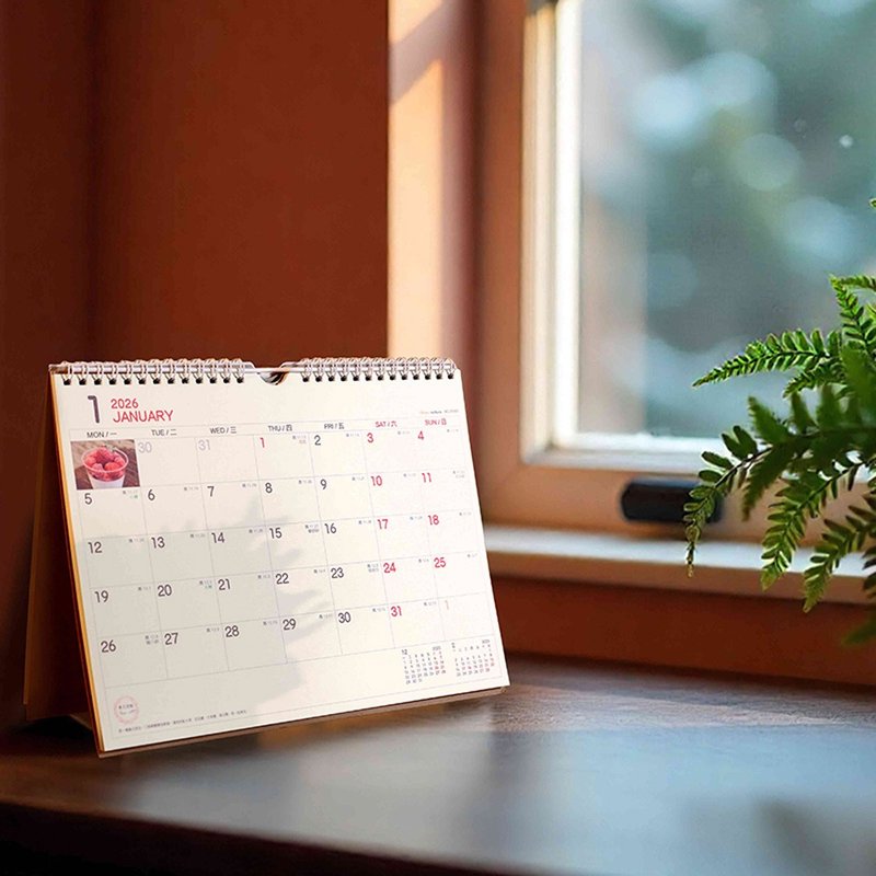 Chuyu 2026年16K吊掛式三角月曆/站立吊掛兩用桌曆/掛曆 - 日曆/月曆/年曆 - 紙 多色