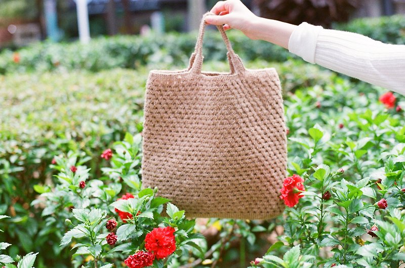 Baijing portable hand bag / primary color Linen weaving - Handbags & Totes - Cotton & Hemp 