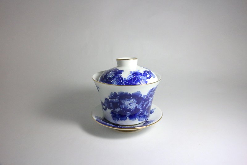 Pure hand-painted tea cup - peony (three-piece cover cup) - blue and white - ถ้วย - เครื่องลายคราม สีน้ำเงิน