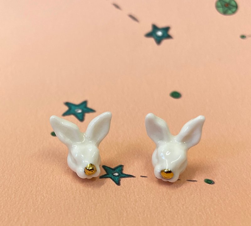 Golden Nose Rabbit / Porcelain Stud Earring / Hand painted with 24karat gold lus - ต่างหู - เครื่องลายคราม ขาว