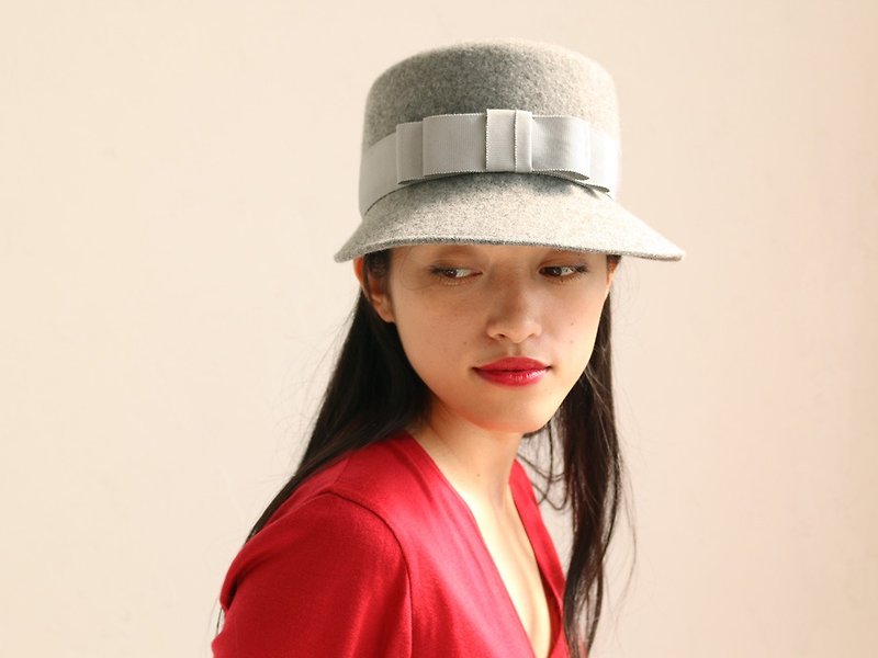 Short Brimmed Wool Felt Cap Lisa Gray - Hats & Caps - Wool Gray