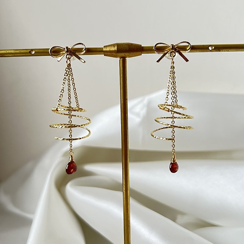 Dancing red Stone earrings - Earrings & Clip-ons - Gemstone Red