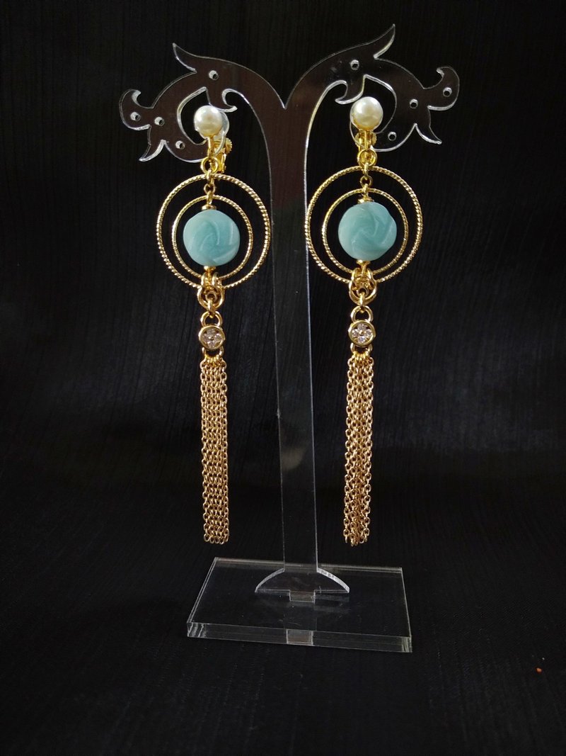 Ancient style series [Memory] clip-on earrings with amazonite Stone - Earrings & Clip-ons - Semi-Precious Stones Gold