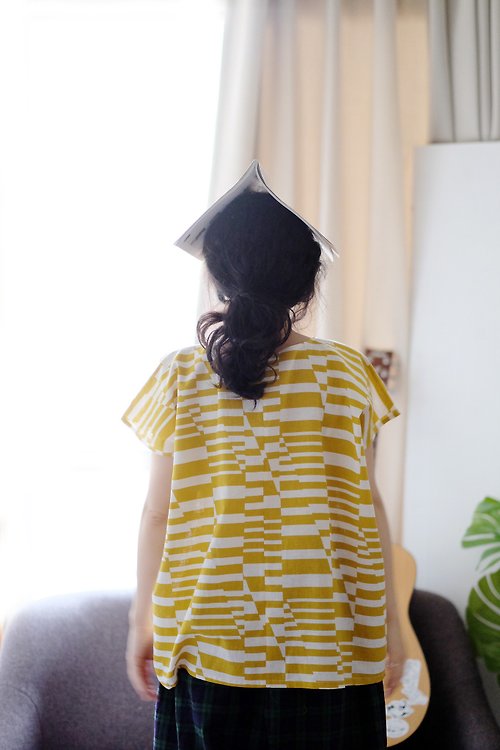 AMERRYHEART寬寬製造 薑黃相間橫條紋 日式寬版四方衣