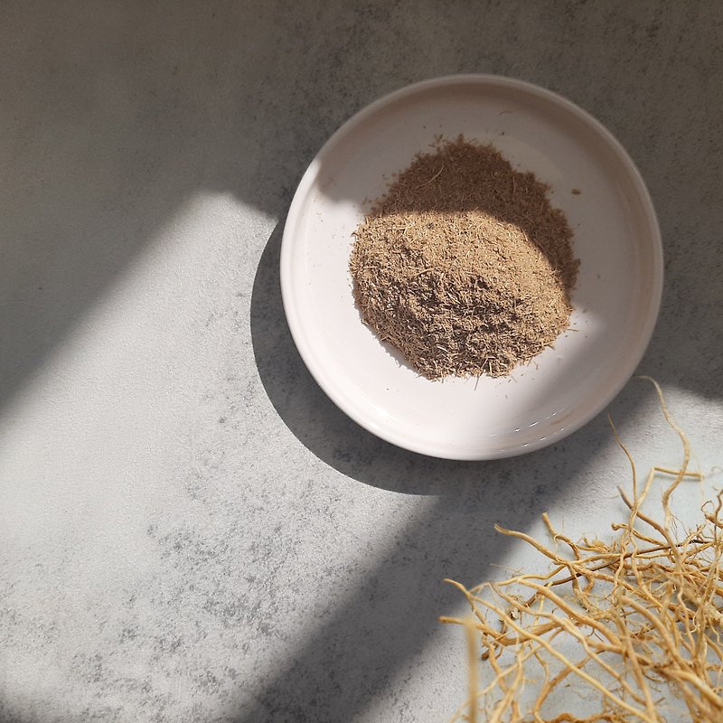 Vetiver powder helps to connect the earth and return to the self to summon wealth - น้ำหอม - พืช/ดอกไม้ สีนำ้ตาล