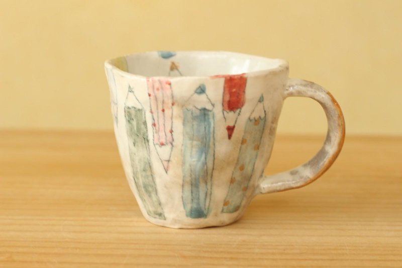 Powdered hand cup colorful pencil cup. - แก้วมัค/แก้วกาแฟ - ดินเผา 