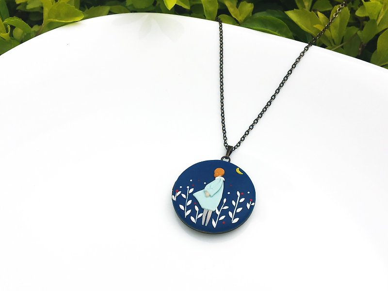 Little Girl story of starry night | Photo Locker of polymer Clay Pendant - Necklaces - Pottery Blue