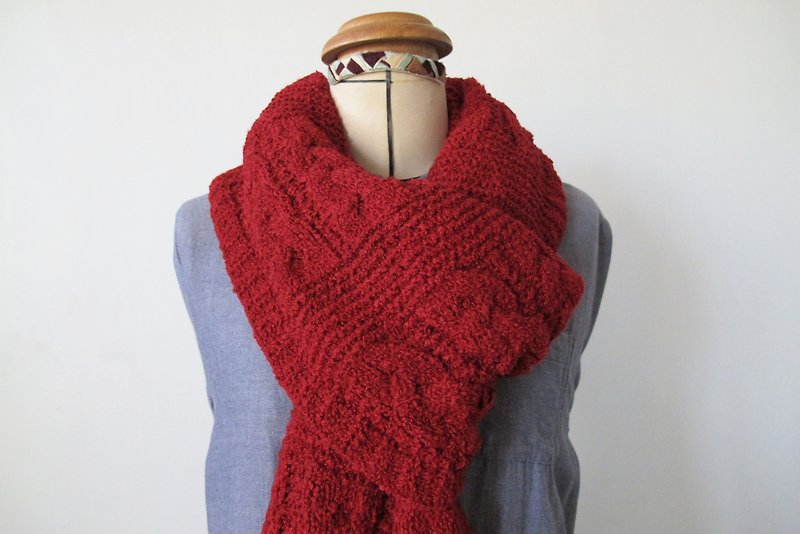 Lan wool scarf (red) - ผ้าพันคอถัก - เส้นใยสังเคราะห์ สีแดง