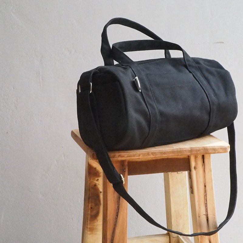 DUFFLE SIZE M - BLACK - กระเป๋าแมสเซนเจอร์ - ผ้าฝ้าย/ผ้าลินิน สีดำ