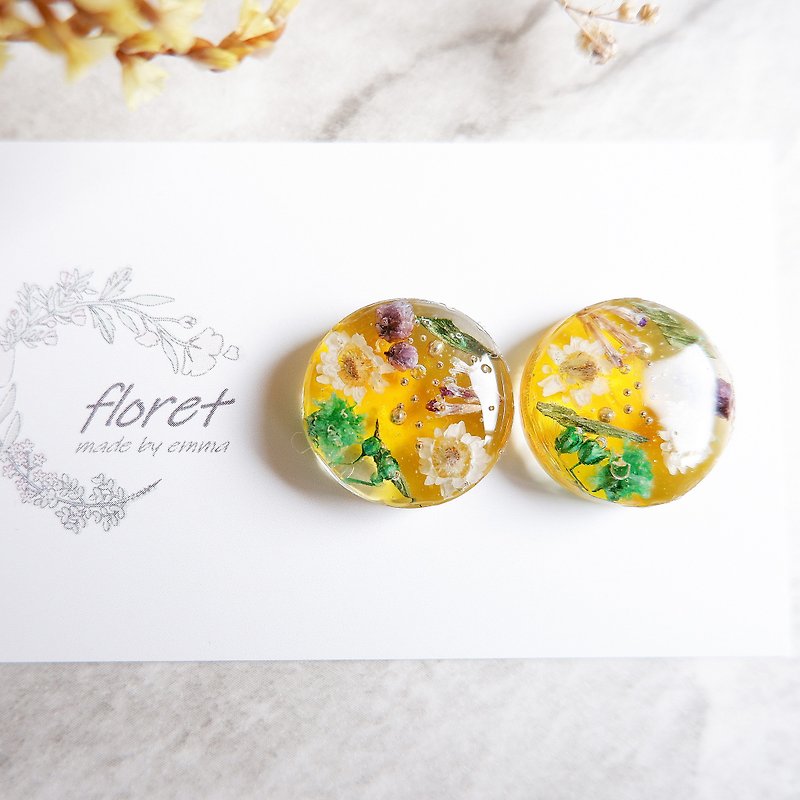 Transparent pastel flower earrings/pierced earrings yellow - Earrings & Clip-ons - Resin Yellow