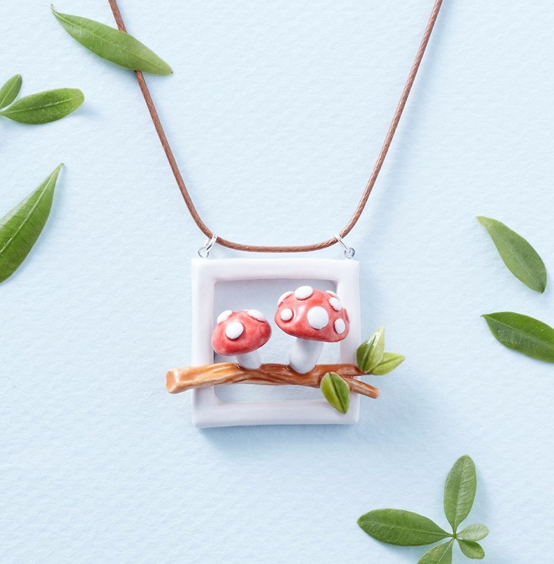 Fairytale Red Mushroom-Handmade White Porcelain Necklace - สร้อยติดคอ - เครื่องลายคราม สีแดง