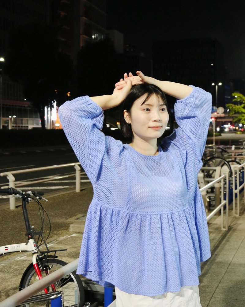 漫行 - 圓領蓬袖短上衣(長袖) - 女上衣/長袖上衣 - 聚酯纖維 藍色