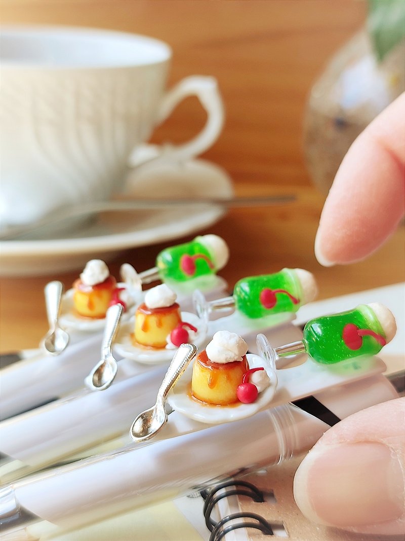Cafe pudding and cream soda ballpoint pens Miniature food Fake sweets Food samples Stationery - ปากกา - ดินเหนียว ขาว