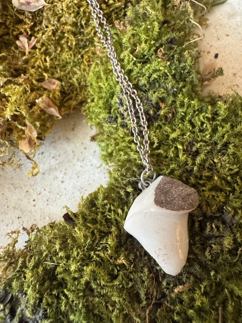 Celadon Necklace - สร้อยคอ - ดินเผา ขาว