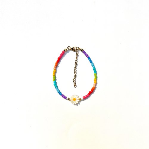 daintyme Bracelet Somewhere Over the Rainbow • Rainbow Beaded Bracelet • Daisy Pendant