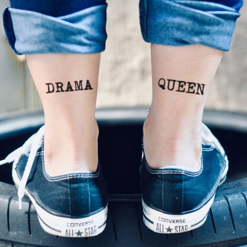 OhMyTat 戲劇女王 Drama Queen 刺青圖案紋身貼紙 (2 張) - 紋身貼紙/刺青貼紙 - 紙 黑色
