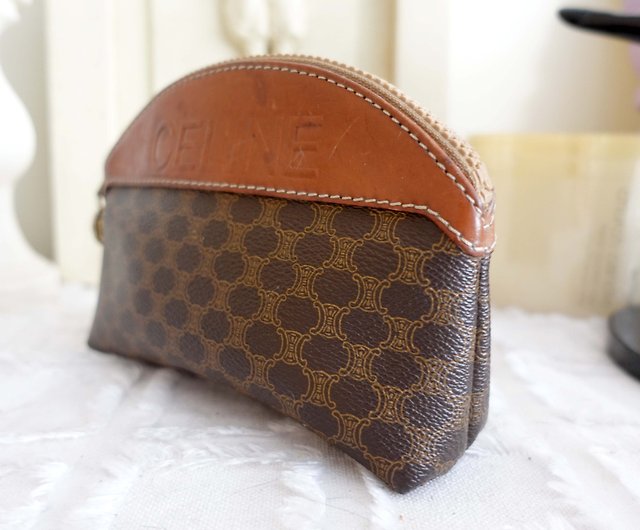 Old French luxury brand CELINE embossed leather with PU pattern coin purse  hand grip - Shop Mr.Travel Genius Antique shop Coin Purses - Pinkoi