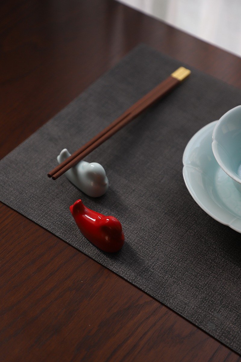 Mandarin Duck Chopstick Rest Chinese Song Style Elegant Ceramic Wedding/New Year/Holiday Ceremony - ตะเกียบ - เครื่องลายคราม สีแดง