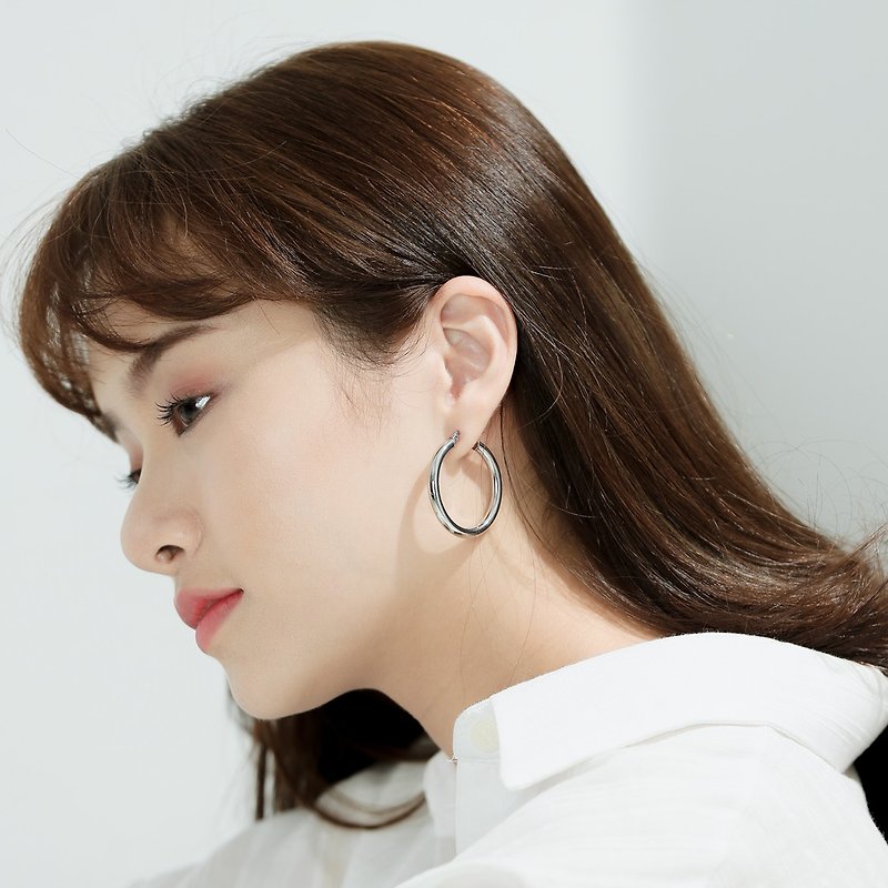 Minimalist. Metal large circle white steel earrings - Earrings & Clip-ons - Other Metals 