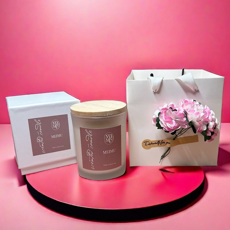 Mother's Day limited packaging-three-dimensional handmade carnation paper bag + 150g essential oil scented candle - Candles & Candle Holders - Wax Pink