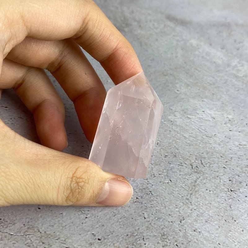 水晶柱- 粉水晶柱 辦公室療癒微景觀 裝置擺飾 一物一圖 - 擺飾/家飾品 - 寶石 粉紅色