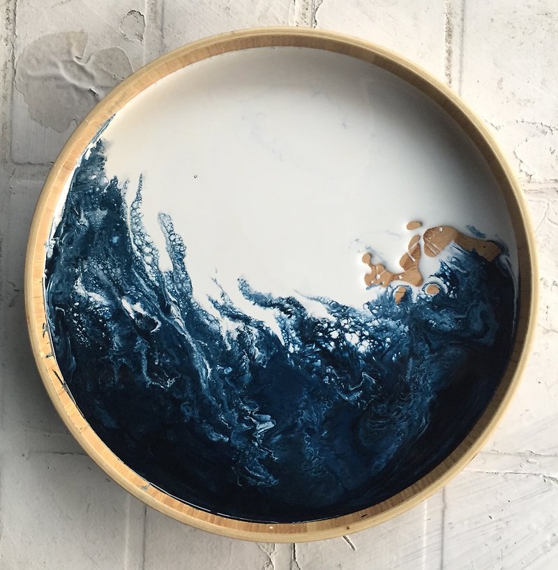 [Flowing blue ocean, moon body, handmade wooden tray] 25cm - Small Plates & Saucers - Wood Blue