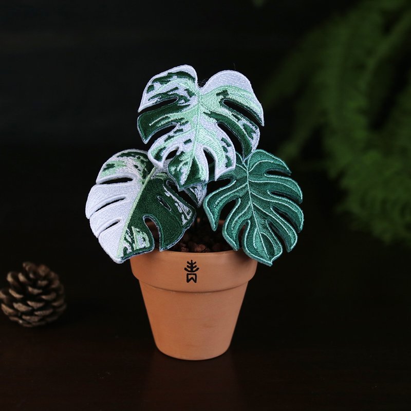 白斑龜背芋-刺繡擺飾-海外限定賣場 - 擺飾/家飾品 - 其他材質 綠色