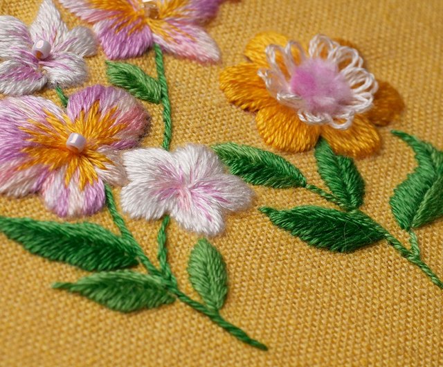 Workshop(s)】(August Class) Basic Embroidery Flower Ideas and Stitches  Flexible Combination Using Gradient Layers of Flowers and Leaves to Express  the Logic of Composition - Shop woyi Knitting / Felted Wool / Cloth 