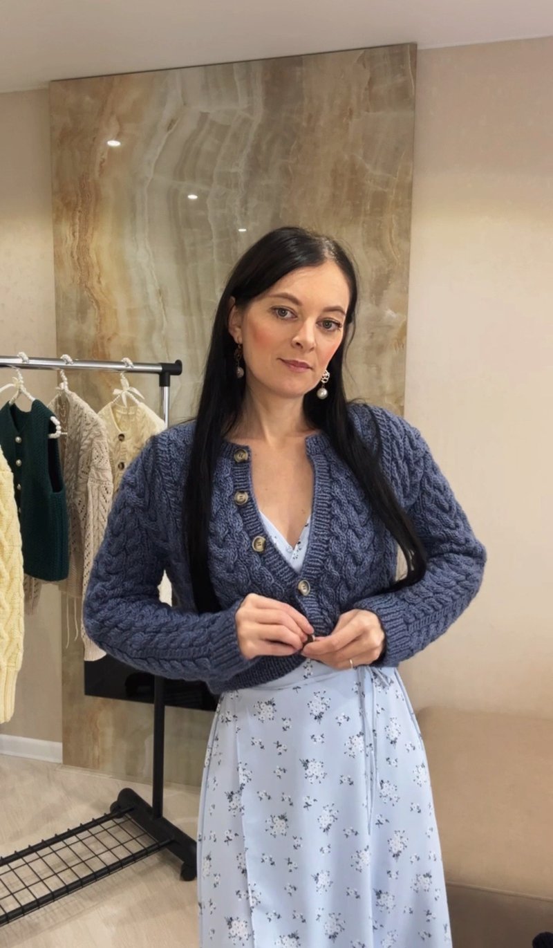 Short cardigan Cropped jacket Womens handmade sweater - 女毛衣/針織衫 - 羊毛 